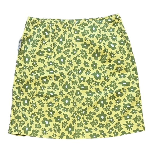 NEW ! Love On A Hanger Two Tone Mini Skirt Size 3 Green - Picture 2 of 3